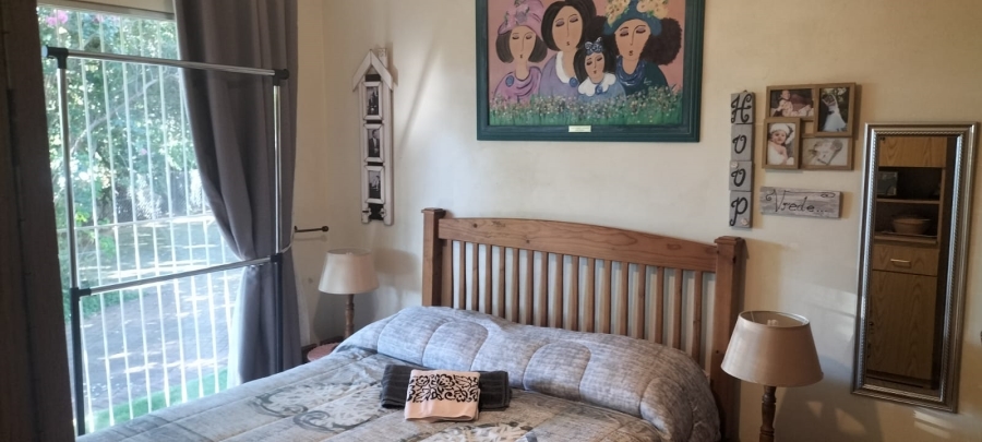 5 Bedroom Property for Sale in Langenhovenpark Free State